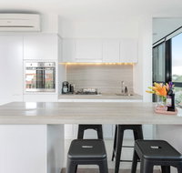 Modern Apartment in the heart of St Kilda - Australian Directory
