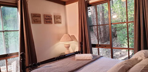 Day Dream Cottage - Australian Directory 3