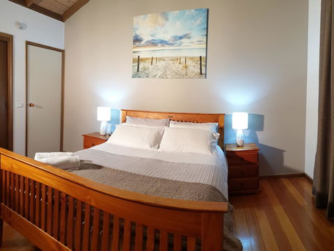 Day Dream Cottage - Australian Directory 6