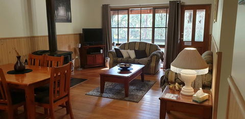 Day Dream Cottage - Australian Directory 10