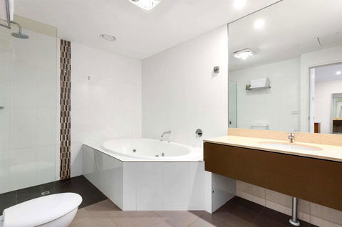 Quality Hotel Bayside Geelong - Australian Directory 21