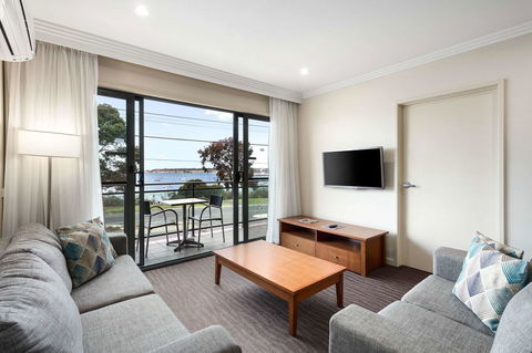 Quality Hotel Bayside Geelong - Australian Directory 1