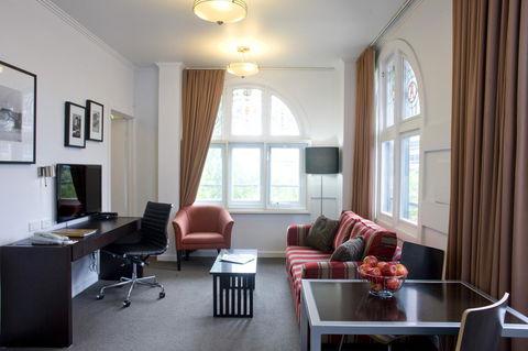 Alto Hotel On Bourke - Australian Directory 1