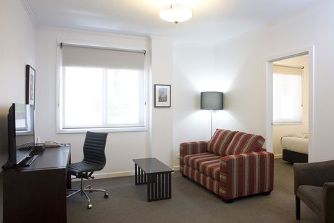 Alto Hotel On Bourke - Australian Directory 16