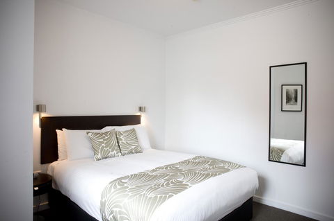 Alto Hotel On Bourke - Australian Directory 11
