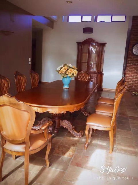 Crimea Retreat - Australian Directory 40