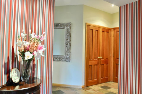 Crimea Retreat - Australian Directory 4