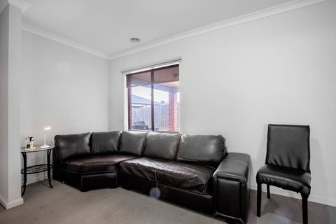 Holiday Rose - Australian Directory 2