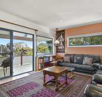 Black Dolphin Beach Penthouse - Australian Directory