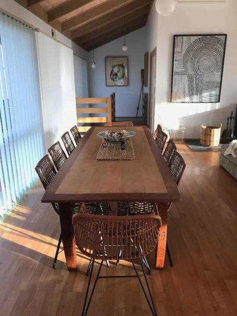 Sunsets On Martyrs Luxury Coastal Beach House Peterborough - Australian Directory 12