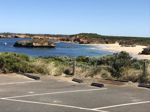 Sunsets On Martyrs Luxury Coastal Beach House Peterborough - Australian Directory 33