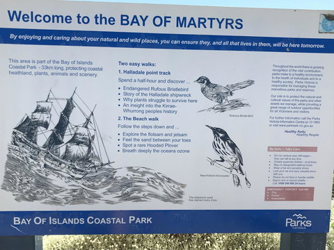 Sunsets On Martyrs Luxury Coastal Beach House Peterborough - Australian Directory 38