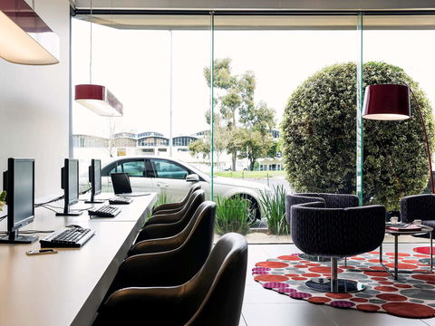 Pullman Melbourne Albert Park - Australian Directory 43