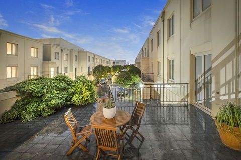 Quest Prahran - Australian Directory 1