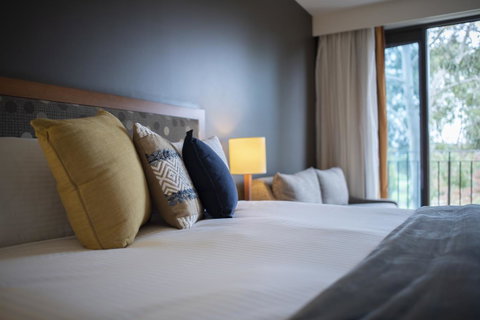 Yarra Valley Lodge - Australian Directory 27