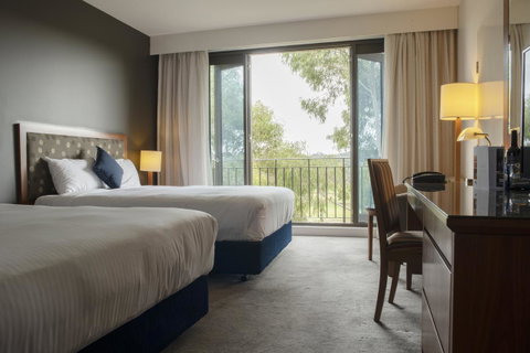 Yarra Valley Lodge - Australian Directory 22