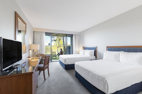 Yarra Valley Lodge - Australian Directory 35