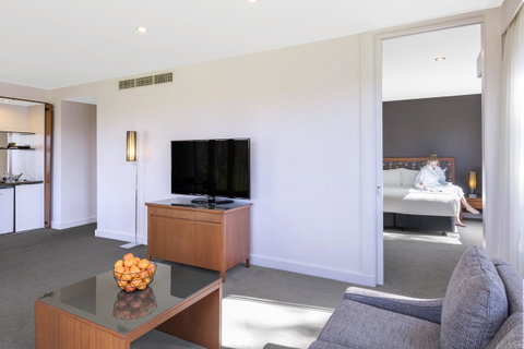 Yarra Valley Lodge - Australian Directory 37