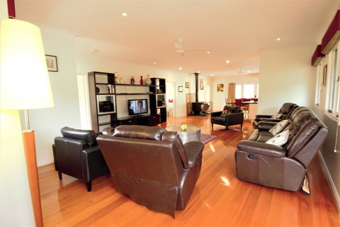 Lithgow Falls Marysville - Australian Directory 4