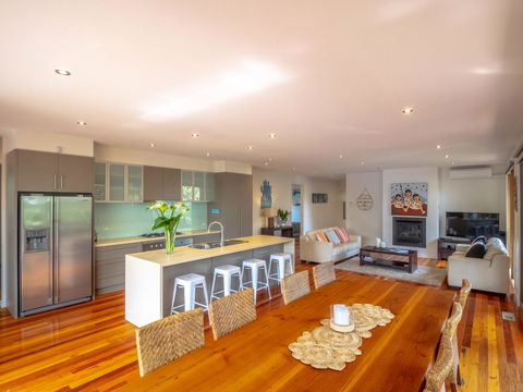 Blairgowrie Moonah Beach House: Walk To Beach - Australian Directory 3