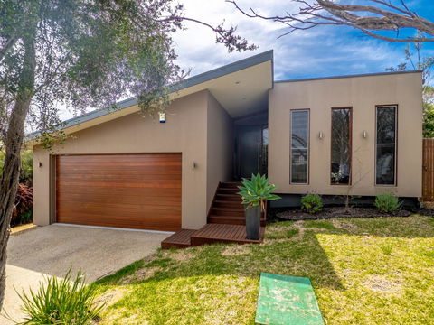 Blairgowrie Moonah Beach House: Walk To Beach - Australian Directory 9