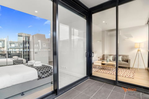 IFSuites (IFSTAYS) North Apartment - Australian Directory 36