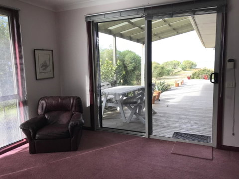 Eagle Bay Views - Australian Directory 7