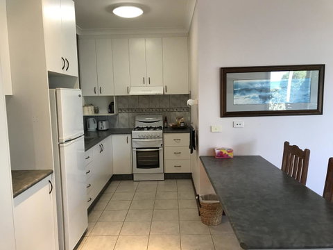 Eagle Bay Views - Australian Directory 15