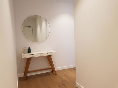Ivanhoe Apartments - Australian Directory 26