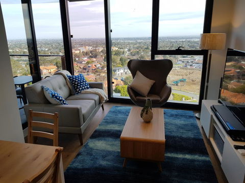 Ivanhoe Apartments - Australian Directory 17