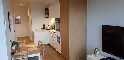 Ivanhoe Apartments - Australian Directory 8