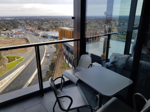 Ivanhoe Apartments - Australian Directory 19