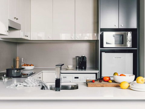 Quay West Suites Melbourne - Australian Directory 43