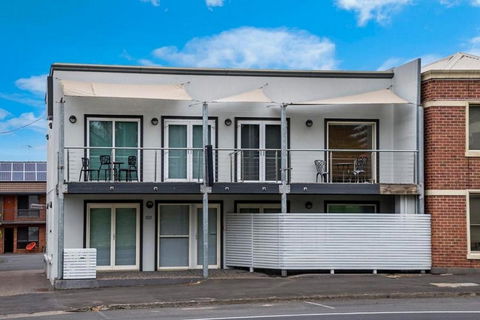 Apartments 521 - Australian Directory 2