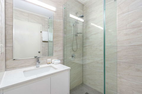 Knox International Hotel And Apartments - Australian Directory 4