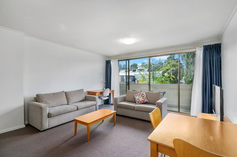 Knox International Hotel And Apartments - Australian Directory 2