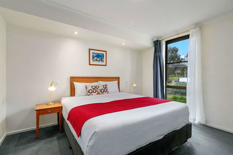 Knox International Hotel And Apartments - Australian Directory 7