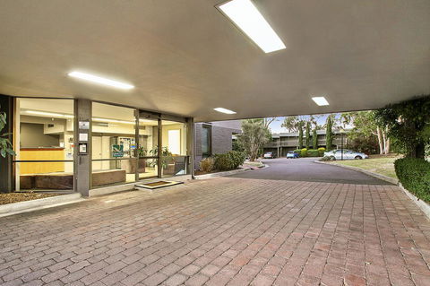 Knox International Hotel And Apartments - Australian Directory 8