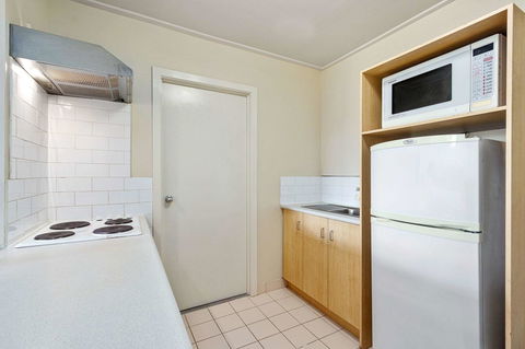 Knox International Hotel And Apartments - Australian Directory 19