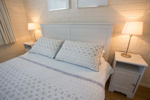 The Blue Door Villa - Australian Directory 2