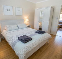 The Blue Door Villa - Australian Directory