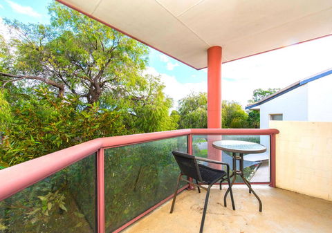 The Burswood Townhouse - Australian Directory 1