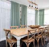 The Byng House Grand and Central Entertain 12 - Australian Directory