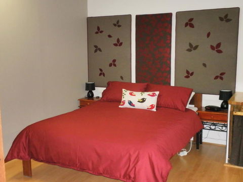 The Cosy Cottage - Australian Directory 3