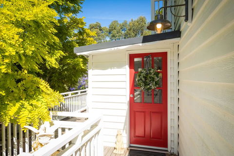 The Cottage - Australian Directory 1