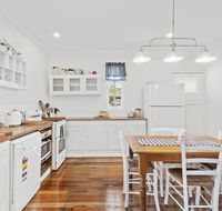 The Cottage on Lamington - Australian Directory