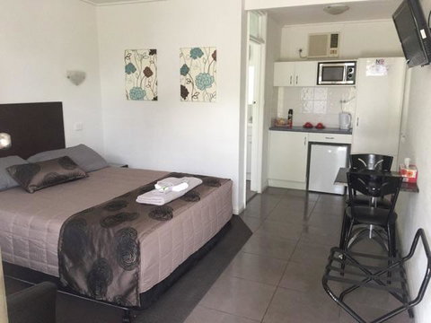 The Esplanade Motel - Australian Directory 2