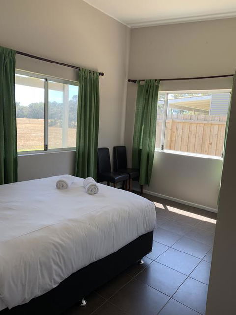 THE FAMILY RETREAT - Australian Directory 1
