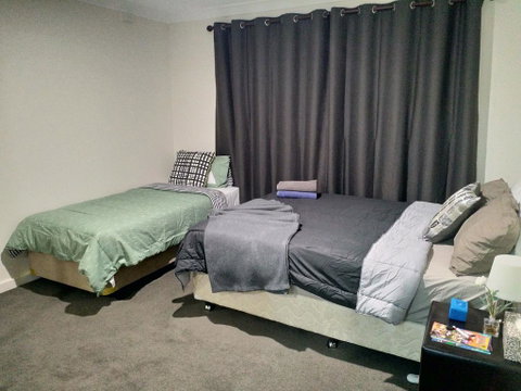 The Fawzi Muslim Homestay - Australian Directory 1