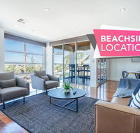 The Grand Oasis - Pool - Wifi - Mins from beach - Australian Directory